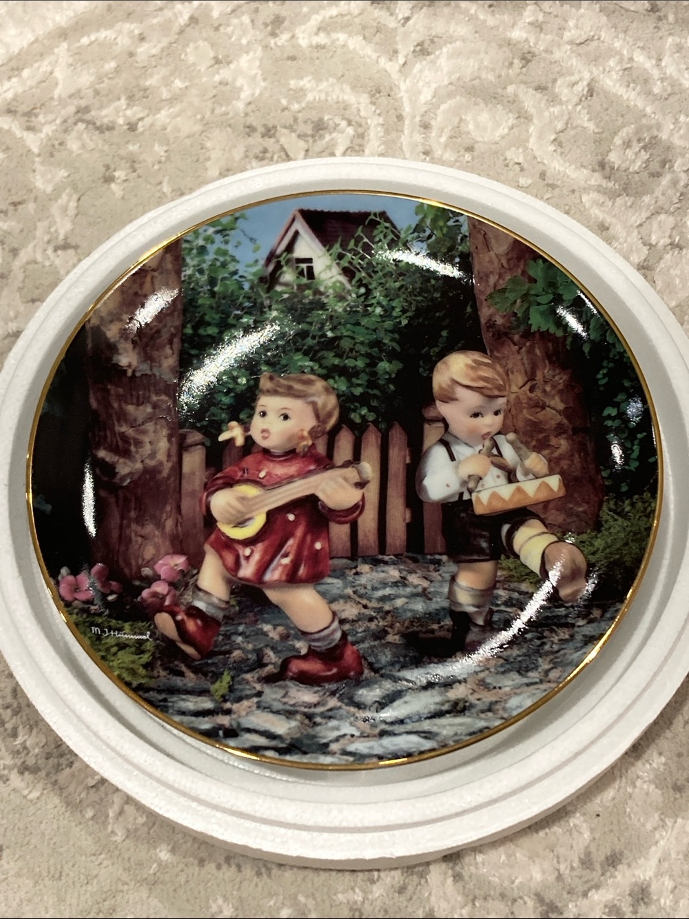 Hummel Ceramic Plate Private Parade with COA 1992